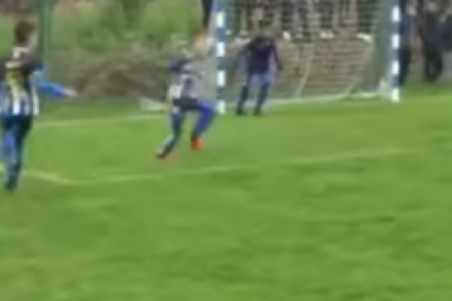 Pogledajte kako LANA DRIBLA kao RONALDO:  Ova devojčica iz Novog Sada proglašena je za NAJBOLJEG fudbalera među 200 DEČAKA!