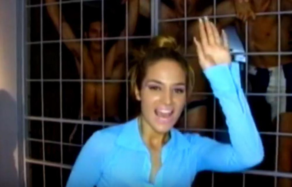 Njene HITOVE su svi obožavali, ali se povukla na VRHUNCU slave: Pevačica sada izgleda POTPUNO drugačije i bavi se DRUGIM poslom