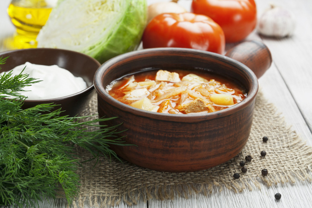 Originalni recept za SLATKI KUPUS sa mesom: Obožavaće ga i oni koji nisu ljubitelji ovog jela