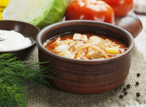 Originalni recept za SLATKI KUPUS sa mesom: Obožavaće ga i oni koji nisu ljubitelji ovog jela