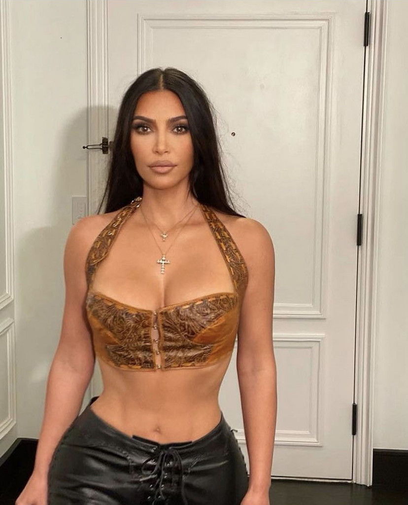 MONOKINI je HIT kupaći ovog LETA: Kim Kardašijan već "GORI" u njemu, a vi procenite da li je to pravi model za vas