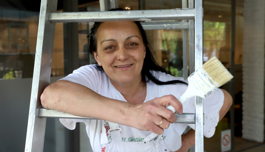 Žene u MUŠKIM poslovima: Merima je počela da KREČI pre 27 godina da bi preživela, a danas je ŽESTOKA konkurencija najboljim MOLERIMA