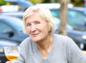 Pila je jedno PIVO svake večeri: Evo šta se desilo ORGANIZMU nakon godinu dana!