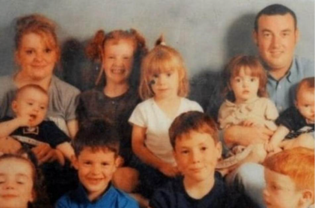Majka DEVETORO dece se UBILA ali je pre toga ostavila zastrašujuću PORUKU: Rekla je da će jedno dete izrasti u PSIHOPATU a onda se desila UŽASNA stvar