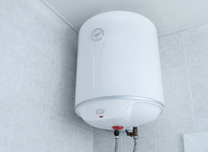 Električar otkrio trik: Uradite ovo kada palite bojler i račun za struju će biti duplo manji