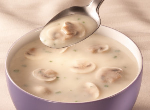 Krem ČORBA sa šampinjonima i BUKOVAČAMA: Lagano LETNJE jelo je NAJBOLJA stvar za IMUNITET!