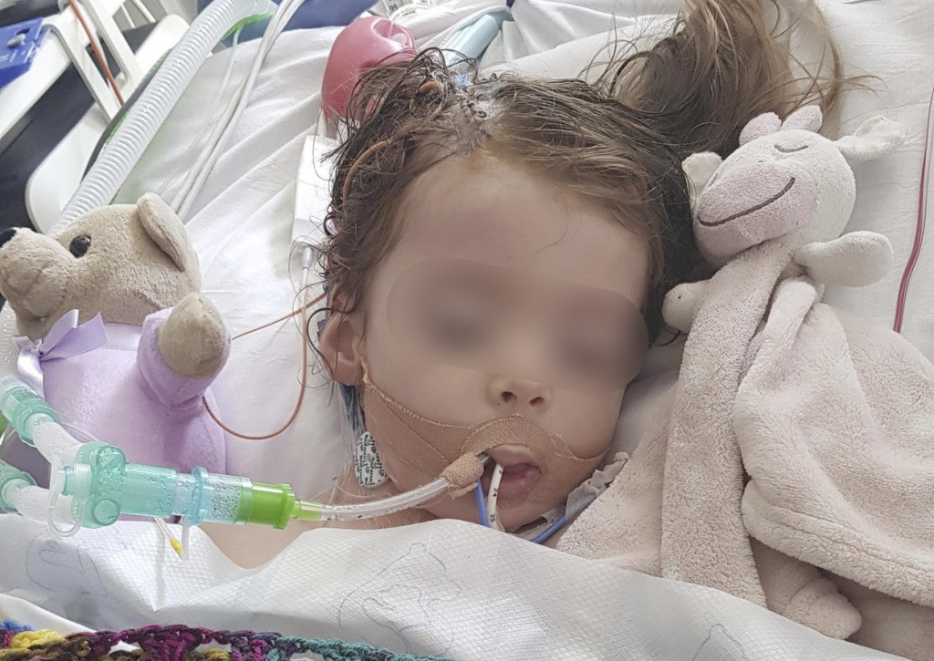 Devojčica (2) umrla nakon što se zarazila na LETOVANJU: Izgledalo je kao STOMAČNI virus, a UBILA je bakterija koju ima svako drugo dete