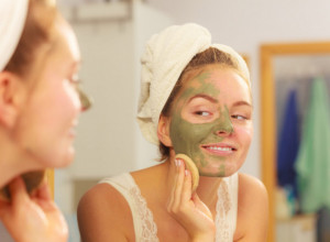 Idealna MASKA za vrele LETNJE dane: Napravite ZELENU smešu i rešite se masnoće i neprijatnog sjaja!