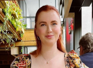 Ćerka Aleka Boldvina otkrila da je SILOVANA: Da bi SKRENULA misli sa tog UŽASNOG čina, prepustila se DEVIJANTNOM ponašanju (VIDEO)