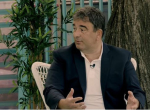 ŠUMSKA MAFIJA TRLJA RUKE: Medojević optužio Vladu za ENORMNO POSKUPLJENJE DRVA I PELETA