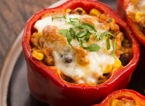 Mađarski KUVARI otkrili kako spremaju punjene PAPRIKE: Tajna je u JEDNOM sastojku, vodu ne dodaju