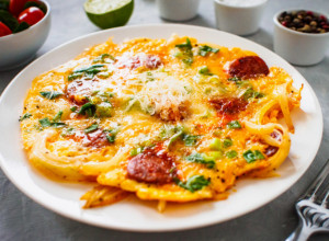 Lažna PICA iz tiganja sprema se za 15 minuta: Probajte jednom OMLET PICU i postaće vaš OMILJENI doručak
