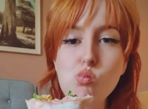 Najbizarniji POSAO na svetu: Traži 800 000 dinara samo da POJEDE OVO, a neki muškarci imaju baš ČUDNE zahteve