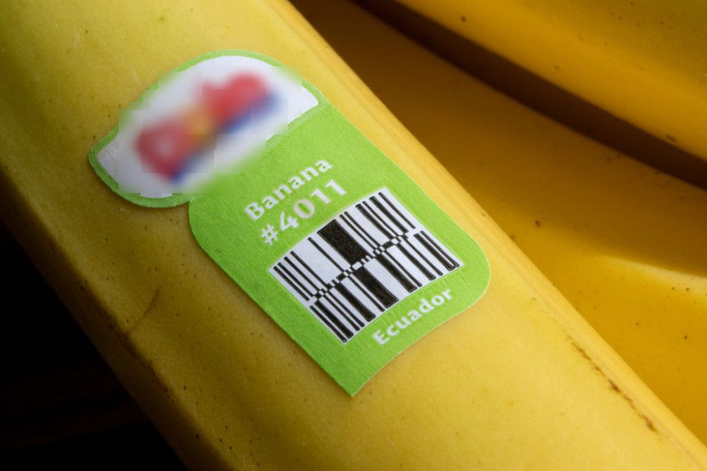 Šta znače NALEPNICE na bananama i drugom voću? U pitanju su VAŽNI podaci, više nikada nećete propustiti da ih pregledate