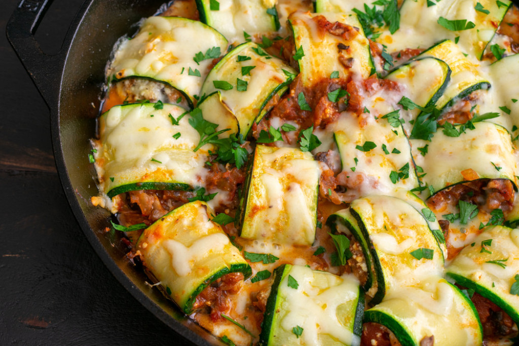 Recept za ROLOVANE tikvice sa mesom: Toliko je SOČNO da se topi u ustima, pravi letnji ručak za celu porodicu!