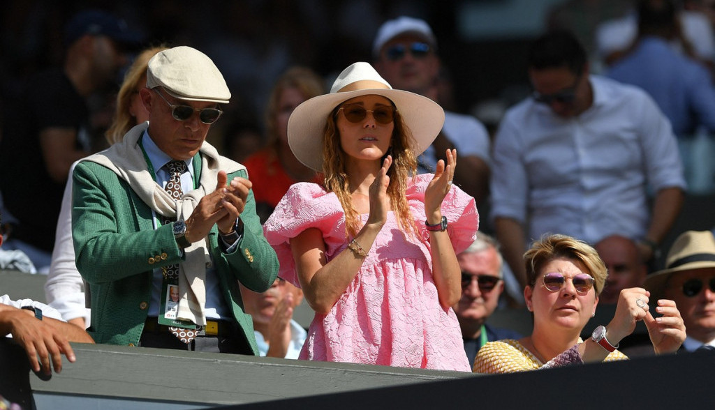 Zašto je JELENA ĐOKOVIĆ stalno na METI kritičara? Naš ASTROLOG Nena Janković otkriva zbog čega je jedna polovina Srba VOLI, a druga ne PODNOSI