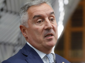 "DRITAN JE RUSKI IGRAČ": Evo šta je sve Milo izgovorio u naletu paranoje nakon što su ga poslanici iskulirali u Skupštini