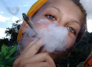 NIŠTA OD LEGALIZACIJE MARIHUANE: Vlada CG dala negativno mišljenje o "TRAVI" kao terapiji