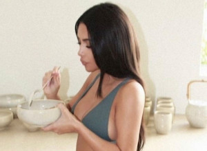 HIT za mršavljenje po receptu Kim Kardašijan: Čia puding je postao toliko POPULARAN da svi žele da znaju KAKO se pravi