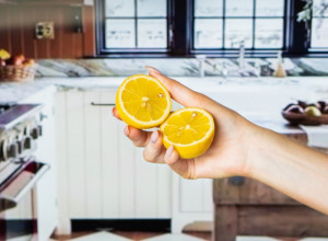 Nikada ne idite na SPAVANJE bez LIMUNA: Čim čujete ZAŠTO je dobro, nećete moći drugačije da postupate