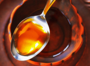 Leto je VREME za čišćenje ORGANIZMA od otrova i toksina: Za sitne pare, uz pomoć KAŠIKE ULJA oslobodite CREVA od slobodnih radikala