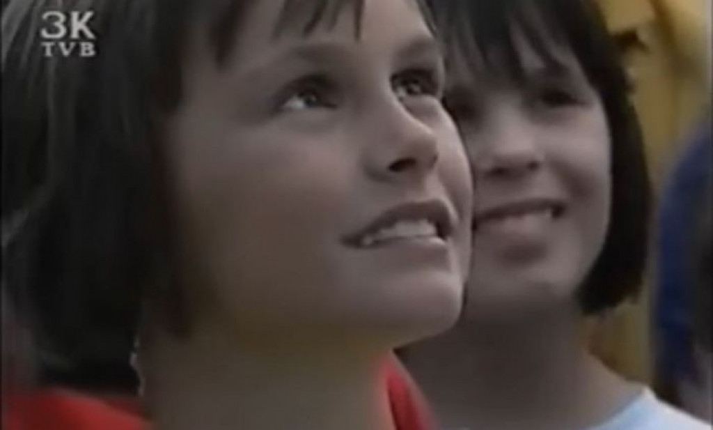 Da li prepoznajete devojčicu sa fotografije? Danas je jedna od NAJLEPŠIH i NAJPOPULARNIJIH glumica na našim prostorima