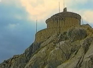 OKRUGLI STO: Mitropolija cg-primorska organizuje skup povodom 50 godina od rušenja KAPELE NA LOVĆENU