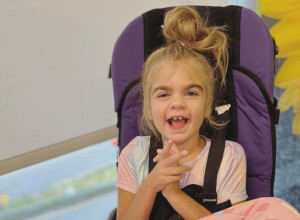 Potresna ISPOVEST majke o ćerkinom oboljenju: Dobijali smo KOMPLIMENTE za ćerkine obrve,a one su zapravo znak ozbiljne bolesti