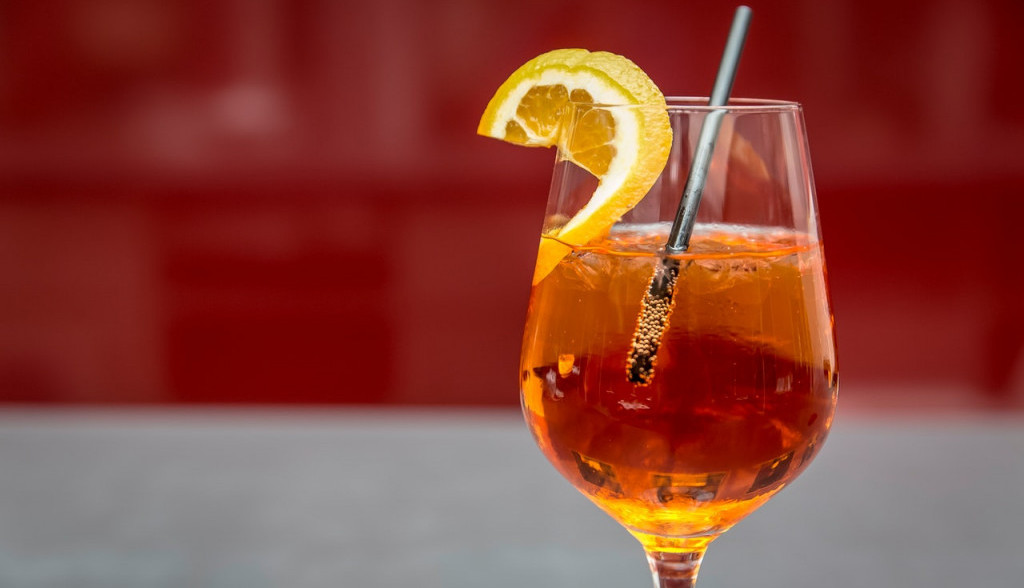 Najbolji RECEPT za aperol špric: Napravite savršeno LETNJE piće