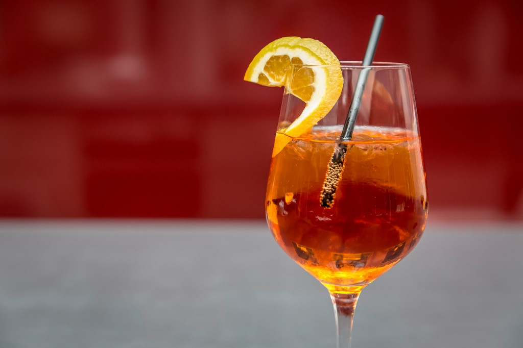 Najbolji RECEPT za aperol špric: Napravite savršeno LETNJE piće
