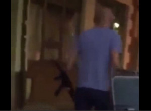 (VIDEO) "LAGANA" ŠETNJA: Uhapšen muškarac koji je centrom Brčkog prošetao SA PUŠKOM U RUCI U RUCI