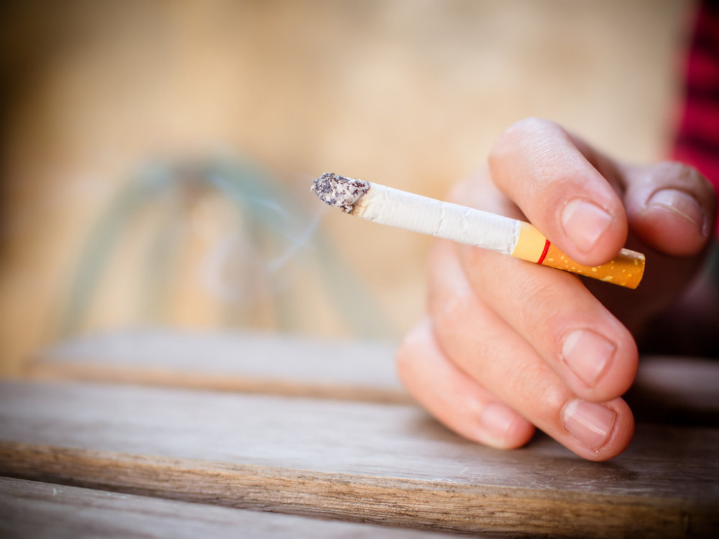 Ove SIMPTOME skoro svaki PUŠAČ ignoriše: Jedan test sa glasom pokazuje preti li vam OPASNA bolest!