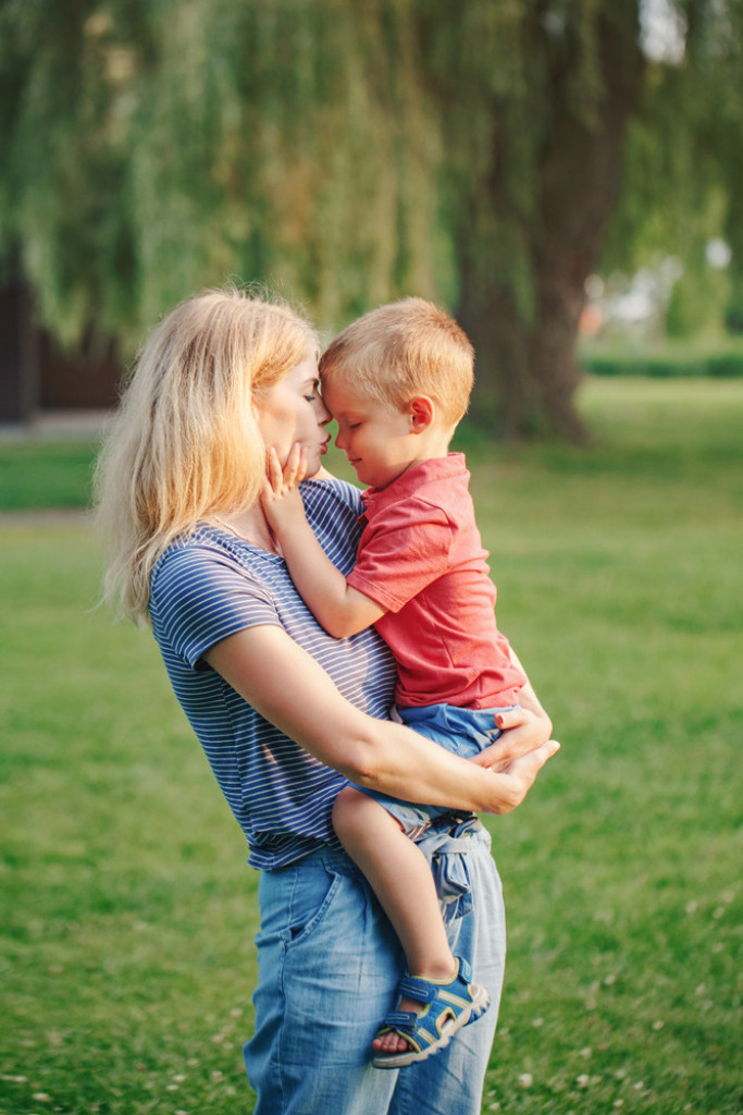 Mama doji sinove od pet i šest godina: Ne planira da prestane, uradiće to kad oni sami odluče