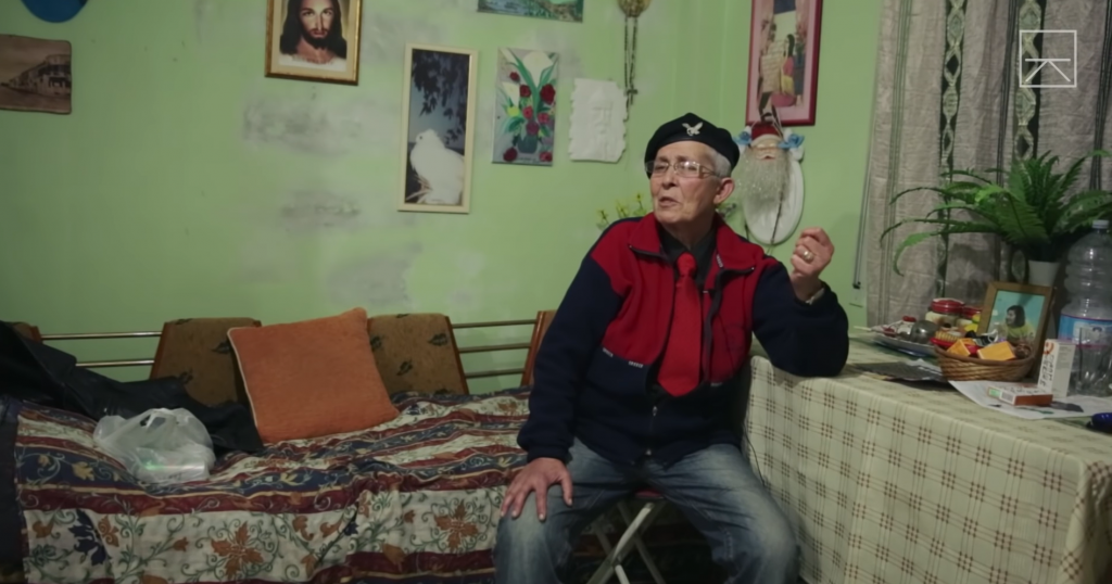 Ove žene su se pred selom ZAKLELE da će živeti kao MUŠKARCI: Burneše su DEVICE koje žive na području Kosova, Crne Gore i Albanije (VIDEO)