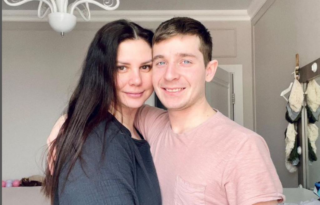 Marina je Vladimiru bila maćeha, a onda je ostala TRUDNA  sa njim: Sada čekaju DRUGO dete, a evo kako je počela njihova ROMANSA