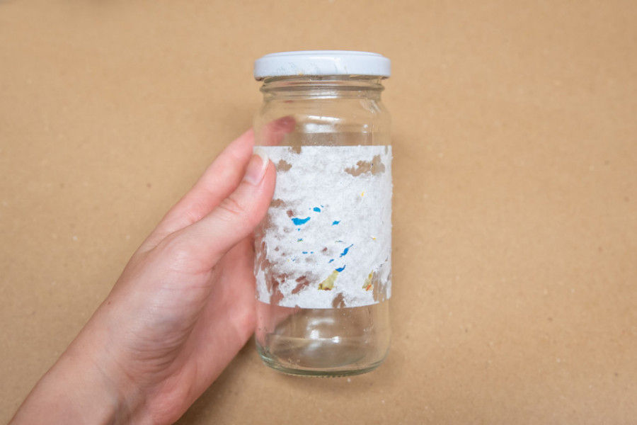 Najefikasnija metoda za skidanje ETIKETA sa tegli i flaša: Pomešajte DVA sastojka i nanesite, ništa neće ostati na STAKLU