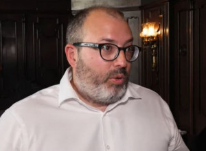"JAŠU NA PODELAMA KOJE SAMI FABRIKUJU": Dimović reagovao na zahtev GI 21. maj