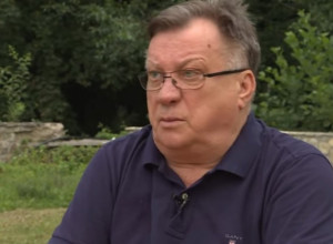 Ženi je mesto u KUHINJI? Halid Bešlić izjavio da NIKADA nije skuvao KAFU, smatra da je to ŽENSKI POSAO i da kuvaju samo PAPUČARI