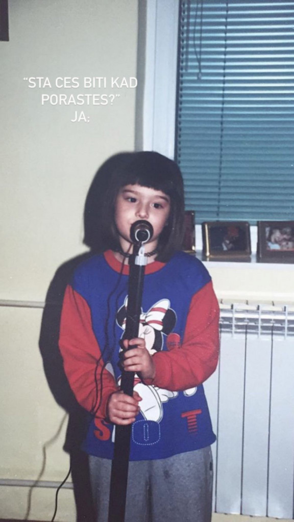 Možete li da PREPOZNATE devojčicu sa fotografije: Jedna je od naših NAJPOPULARNIJIH glumica, sigurno ste je gledali BAR u jednoj ekranizaciji