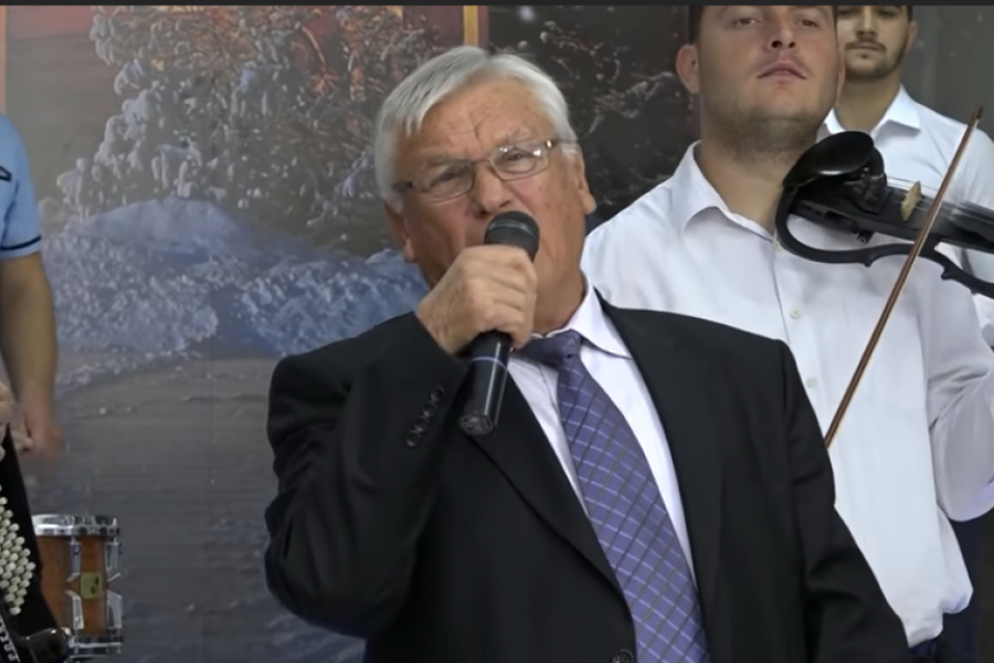 Poznati pevač USTAO IZ GROBA: Udario ga grom, živog su ga pokopali, a kada su PLJAČKAŠI otvorili njegov sanduk, on je ustao i počeo da svira!