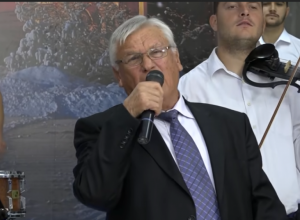 Poznati pevač USTAO IZ GROBA: Udario ga grom, živog su ga pokopali, a kada su PLJAČKAŠI otvorili njegov sanduk, on je ustao i počeo da svira!