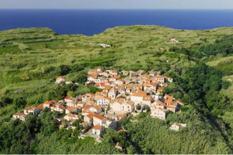 DRAMA NA HRVASTKOM OSTRVU: Nestalo troje turista, gubi im se svaki trag!