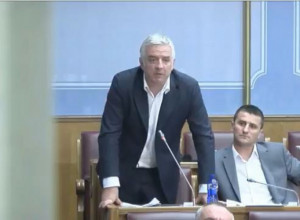 VUČUROVIĆ: PREMIJER TREBA DA BUDE ANDRIJA MANDIĆ, poštujmo volju naroda a ne STRANIH AMBASADA
