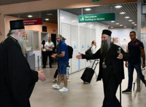 DONELI STE OČINSKU LJUBAV U CRNU GORU: Snažne poruke Joanikija i Porfirija nakon liturgije! Slavi Herceg Novi i cela Boka! (FOTO)