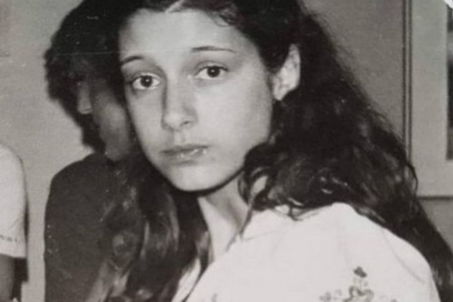 Da li prepoznajete našu PEVAČICU sa fotografije? Ovo su POČECI njene karijere, sada ima 61 godinu, a mnogi kažu da LIČI na sebe