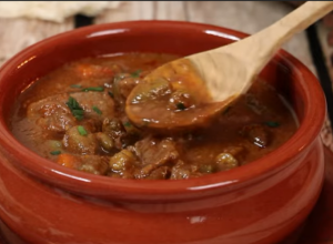 Bamija (RECEPT): Spremite bosansko TRADICIONALNO jelo i uživajte u savršenom ručku