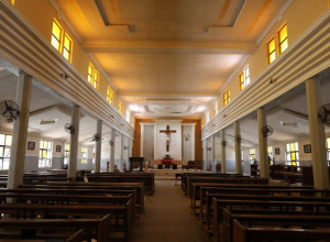 LEZBEJSKI PAR HTEO DA KRSTI DETE U CRKVI: O potezu sveštenika iz Rijeke bruji REGION