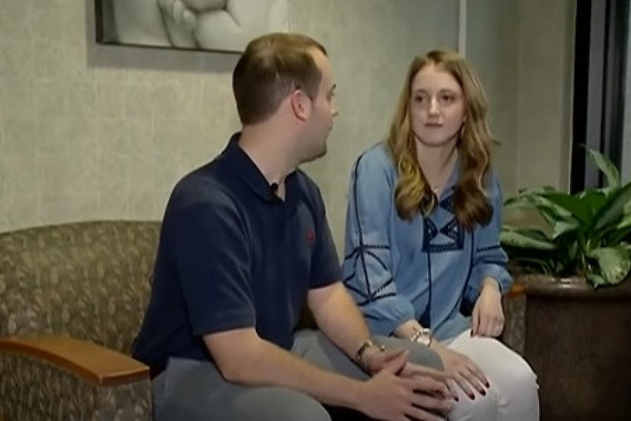 Upoznali su se preko INTERNETA, ubrzo i verili: Ljubav je ODMAH bila JAKA, a onda su saznali da dele NEVEROVATNU prošlost