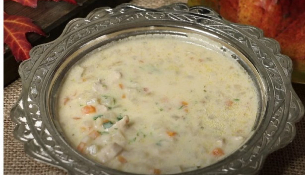 Kao iz RESTORANA: Bela čorba sa piletinom će vas ugrejati u ovim HLADNIM i KIŠNIM danima