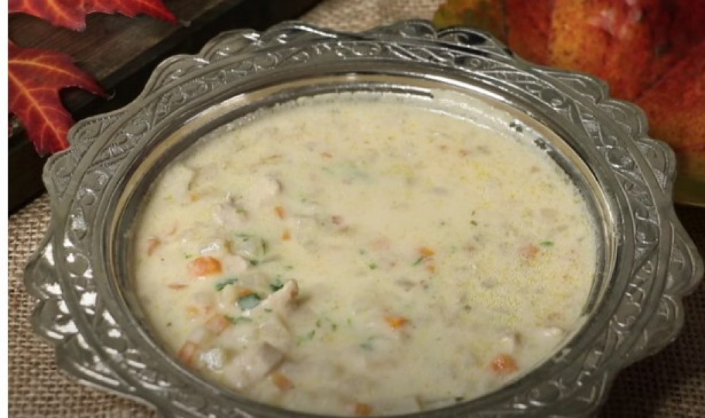 Kao iz RESTORANA: Bela čorba sa piletinom će vas ugrejati u ovim HLADNIM i KIŠNIM danima